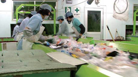 プラスチック資源化センター見学